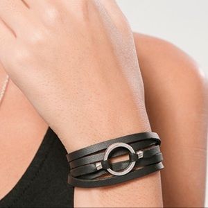 ⭐️NEW Black Leather Wrap Bracelet⭐️